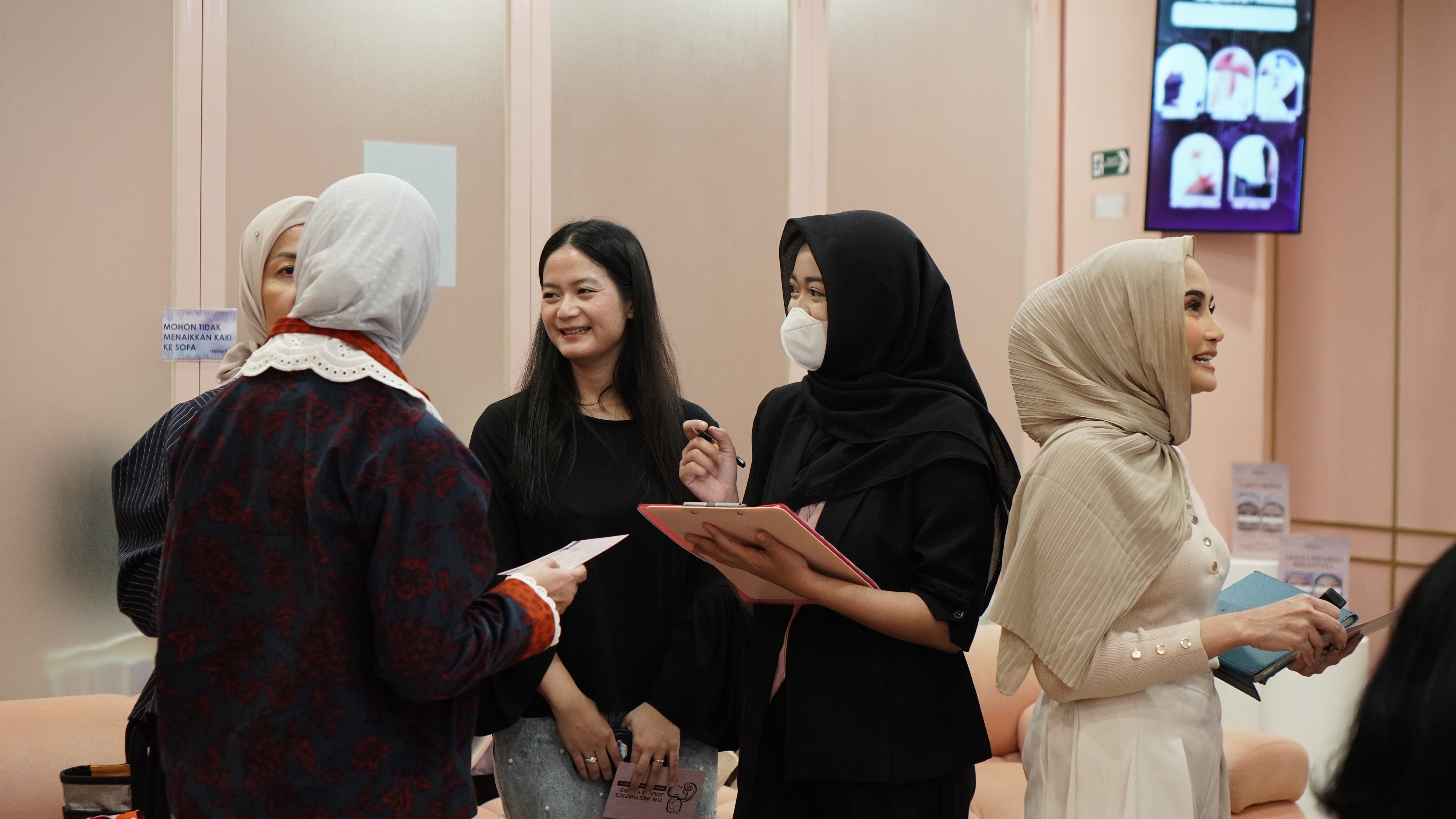 Community members connecting at The Aesthetics Society